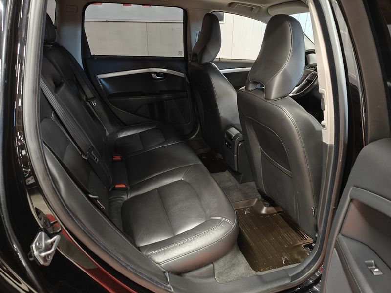 Volvo V70 vaihtoauto