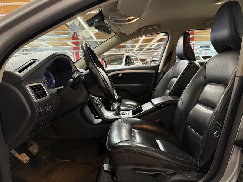 Volvo V70 vaihtoauto