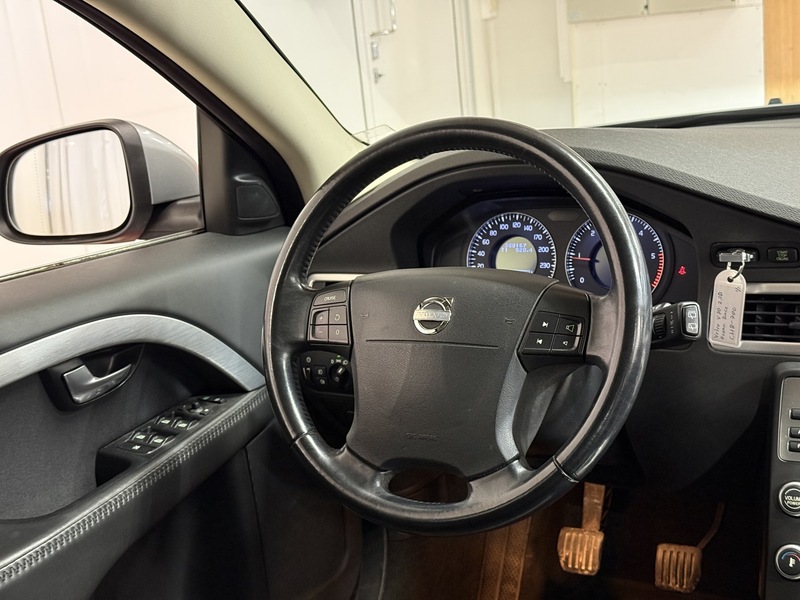 Volvo V70 vaihtoauto