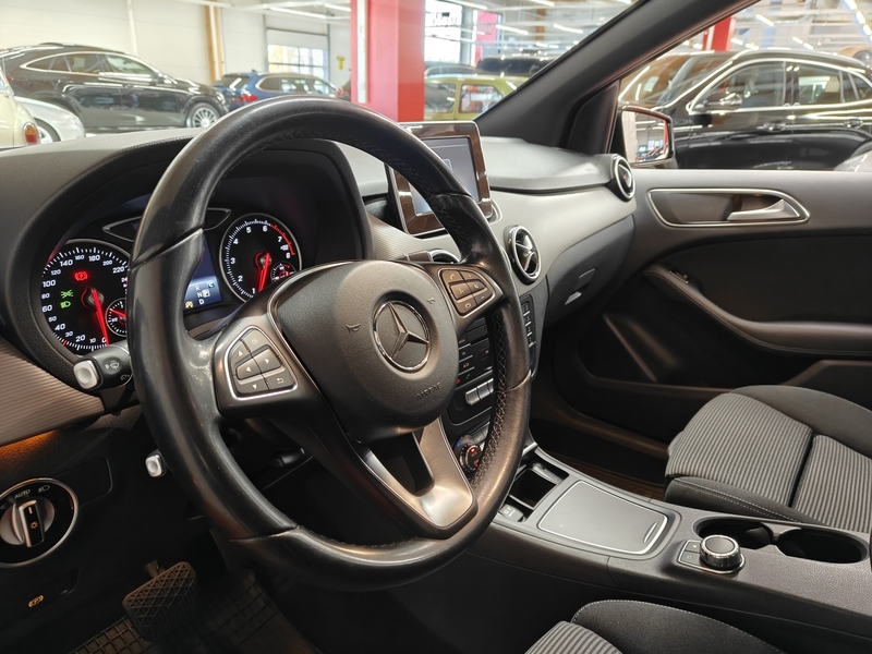 Mercedes-Benz B vaihtoauto