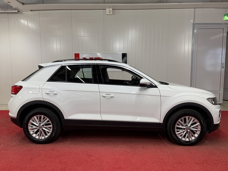 Volkswagen T-Roc vaihtoauto