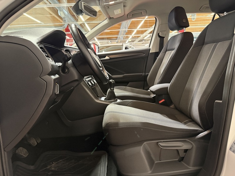 Volkswagen T-Roc vaihtoauto