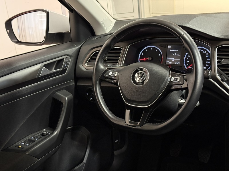 Volkswagen T-Roc vaihtoauto