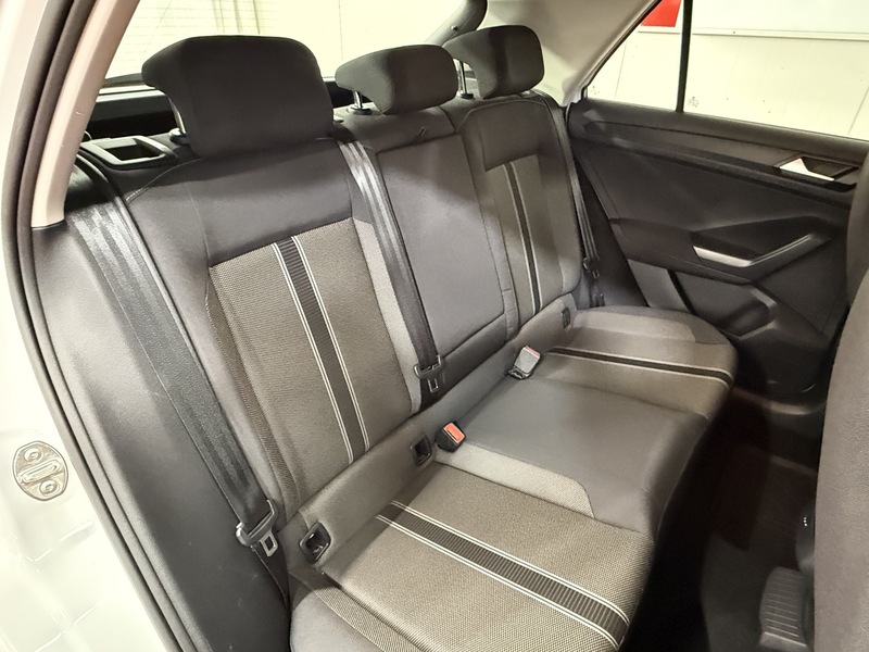 Volkswagen T-Roc vaihtoauto