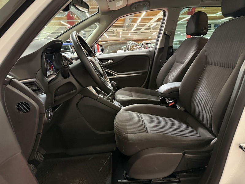 Opel Zafira vaihtoauto