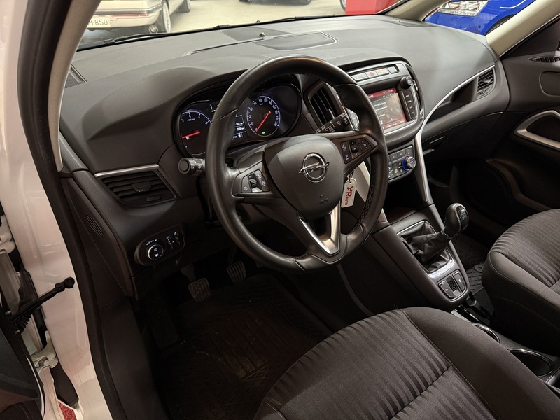 Opel Zafira vaihtoauto