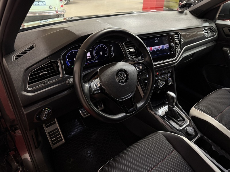 Volkswagen T-Roc vaihtoauto