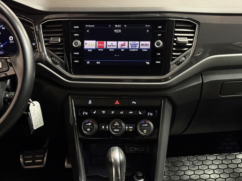 Volkswagen T-Roc vaihtoauto