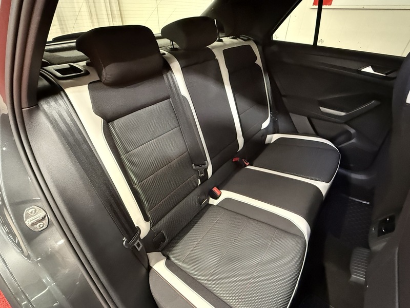 Volkswagen T-Roc vaihtoauto