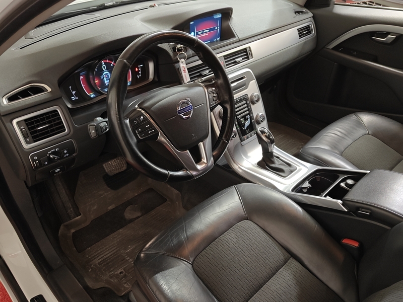 Volvo V70 vaihtoauto