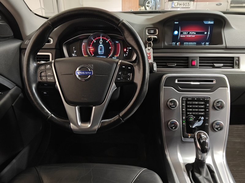 Volvo V70 vaihtoauto