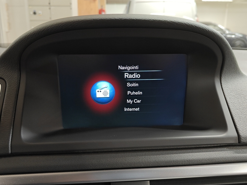 Volvo V70 vaihtoauto