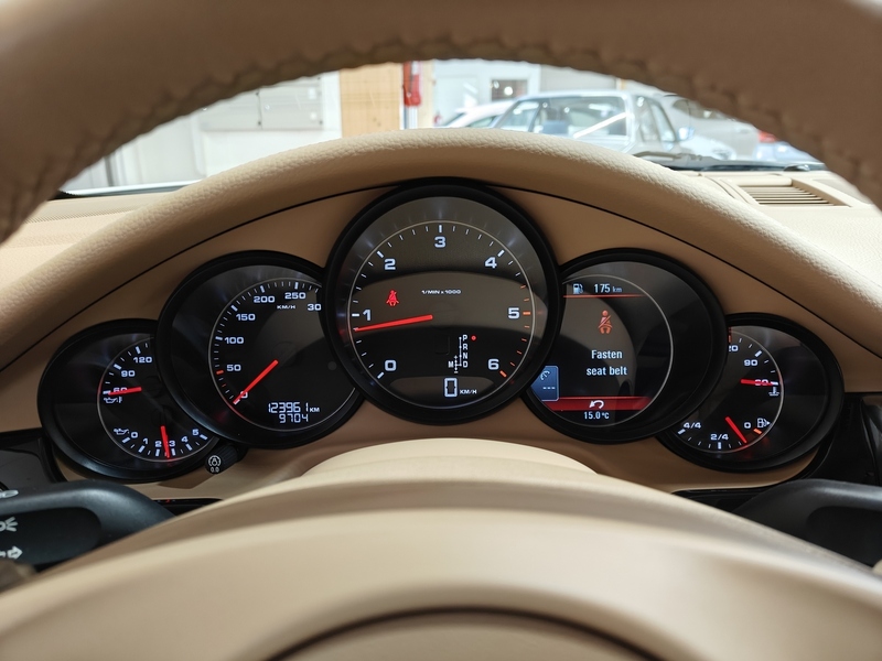 Porsche Panamera vaihtoauto