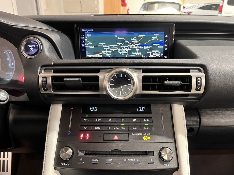 Lexus RC vaihtoauto
