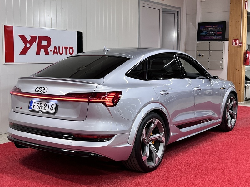 Audi e-tron vaihtoauto