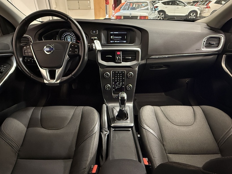 Volvo V40 Cross Country vaihtoauto