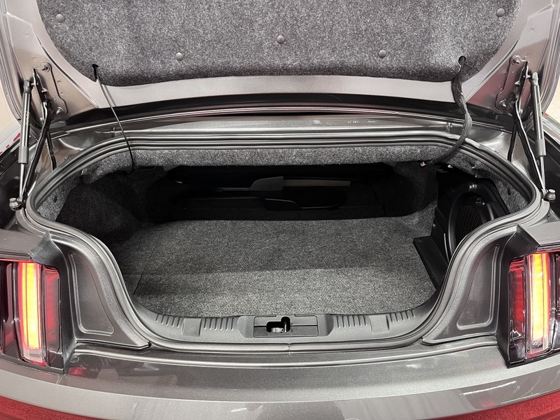 Ford USA Mustang vaihtoauto