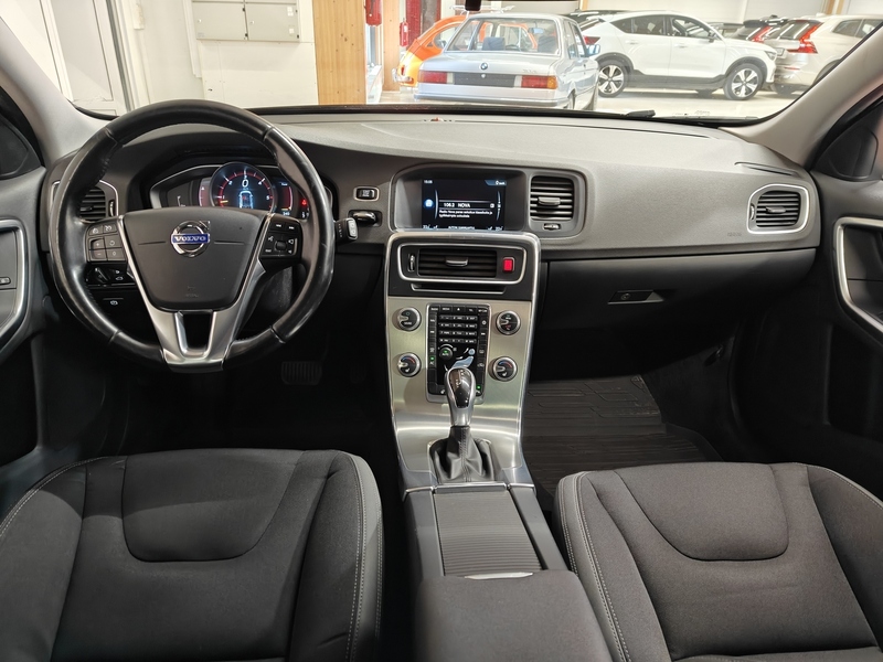 Volvo V60 vaihtoauto