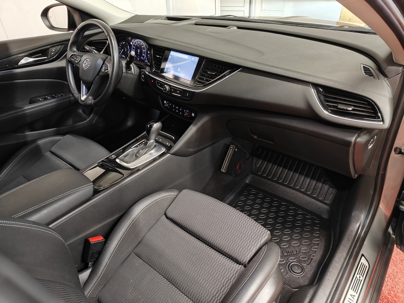 Opel Insignia vaihtoauto