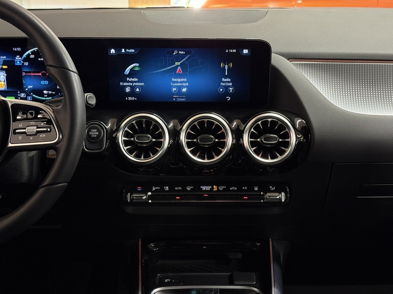 Mercedes-Benz GLA vaihtoauto
