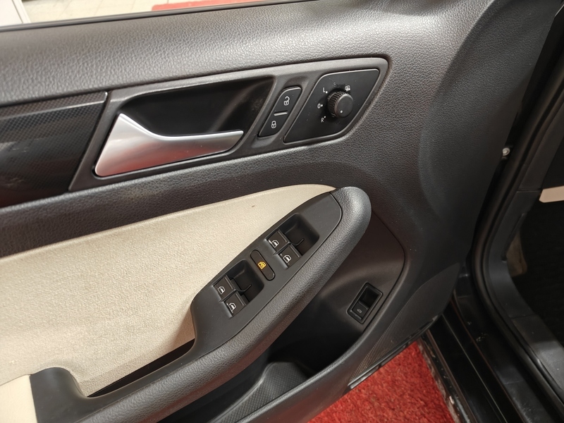 Volkswagen Jetta vaihtoauto