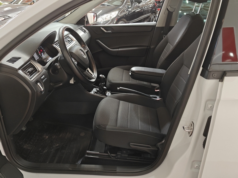 Skoda Rapid vaihtoauto