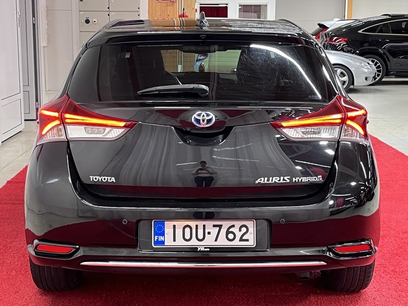 Toyota Auris vaihtoauto