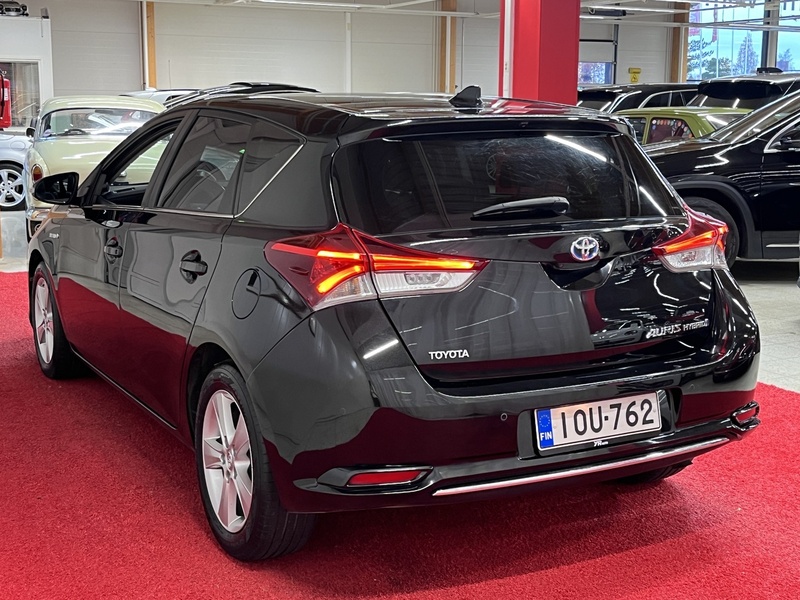 Toyota Auris vaihtoauto