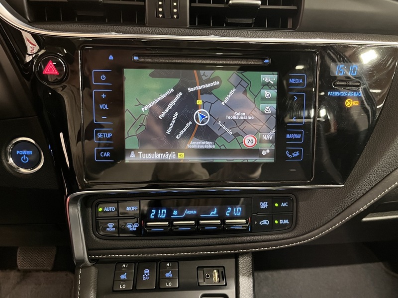 Toyota Auris vaihtoauto