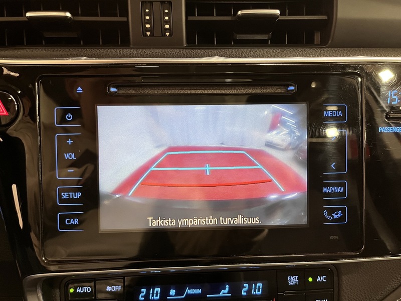 Toyota Auris vaihtoauto