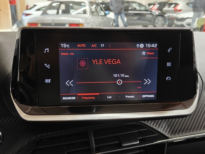 Peugeot 208 vaihtoauto