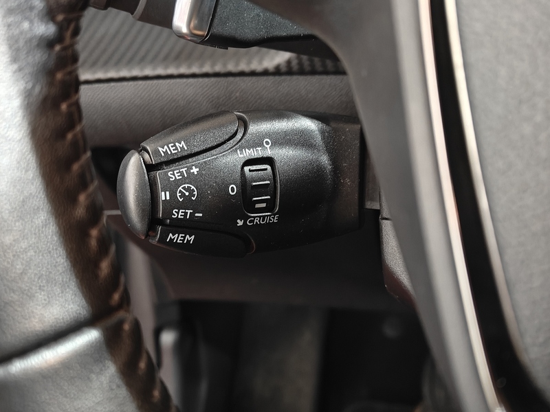 Peugeot 208 vaihtoauto