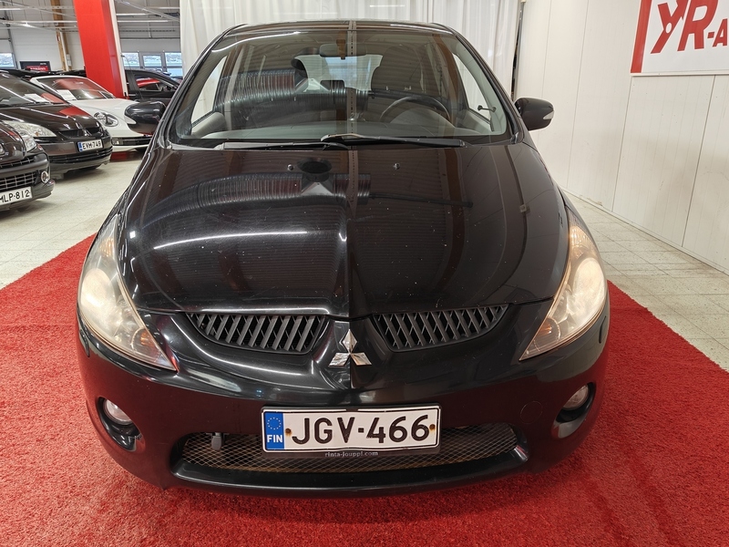 Mitsubishi Grandis vaihtoauto