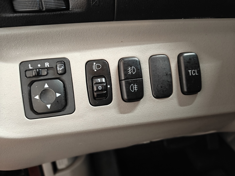 Mitsubishi Grandis vaihtoauto