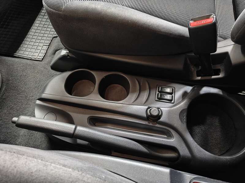 Mitsubishi Grandis vaihtoauto