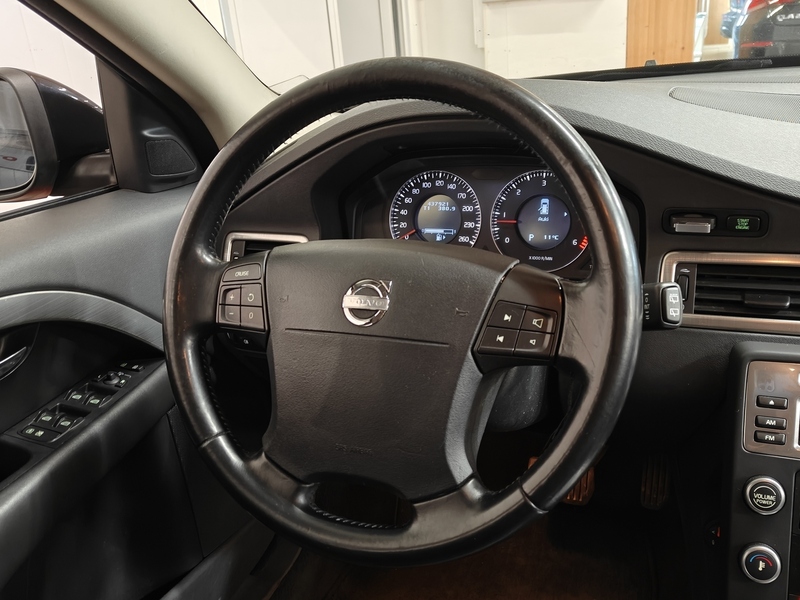 Volvo V70 vaihtoauto