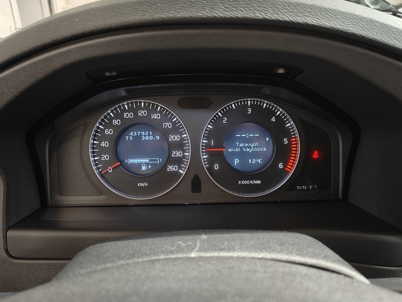 Volvo V70 vaihtoauto