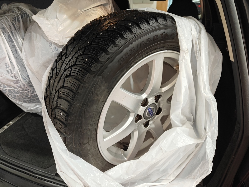 Volvo V70 vaihtoauto