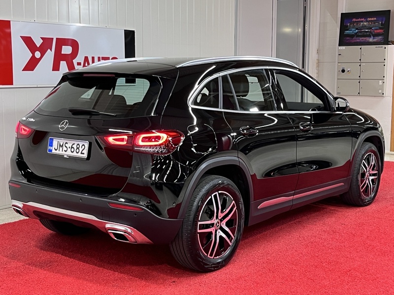Mercedes-Benz GLA vaihtoauto