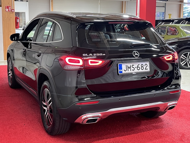 Mercedes-Benz GLA vaihtoauto