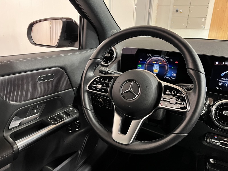 Mercedes-Benz GLA vaihtoauto