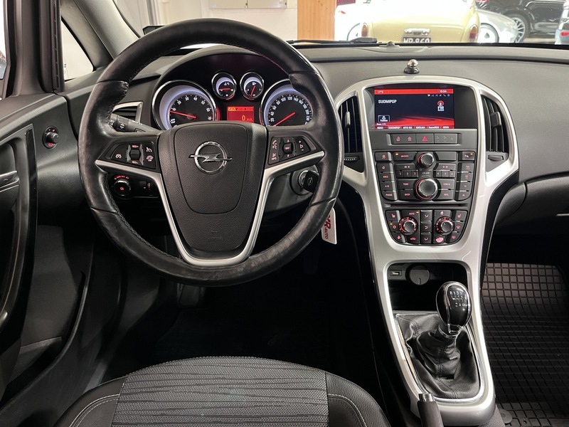 Opel Astra vaihtoauto