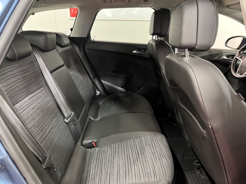 Opel Astra vaihtoauto