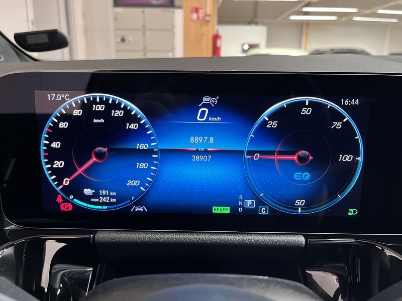 Mercedes-Benz EQA vaihtoauto