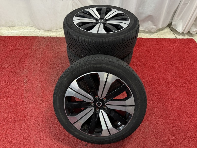 Volvo C40 vaihtoauto