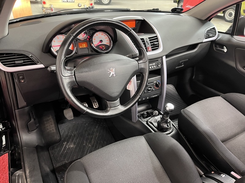 Peugeot 207 vaihtoauto