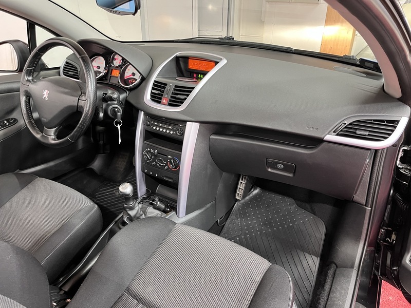 Peugeot 207 vaihtoauto