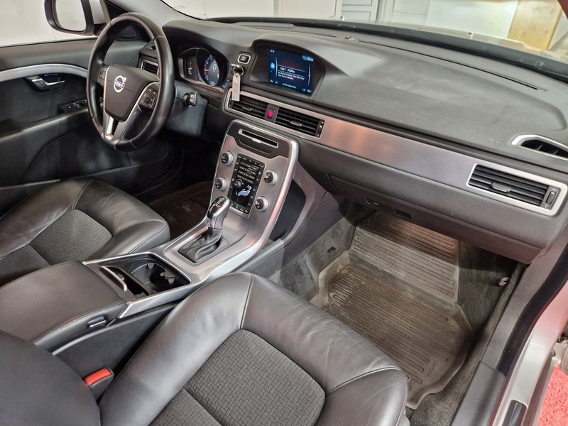 Volvo V70 vaihtoauto