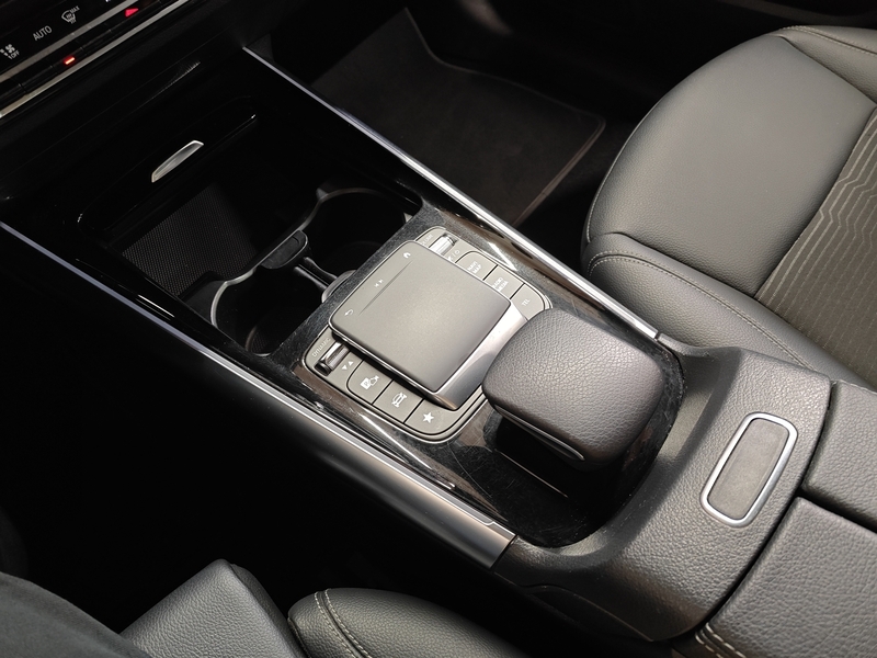 Mercedes-Benz EQA vaihtoauto