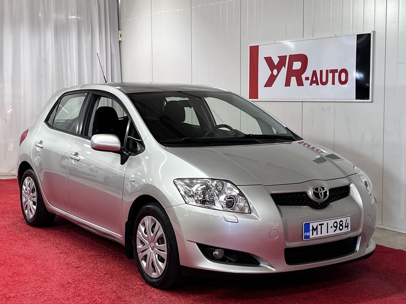 Toyota Auris vaihtoauto